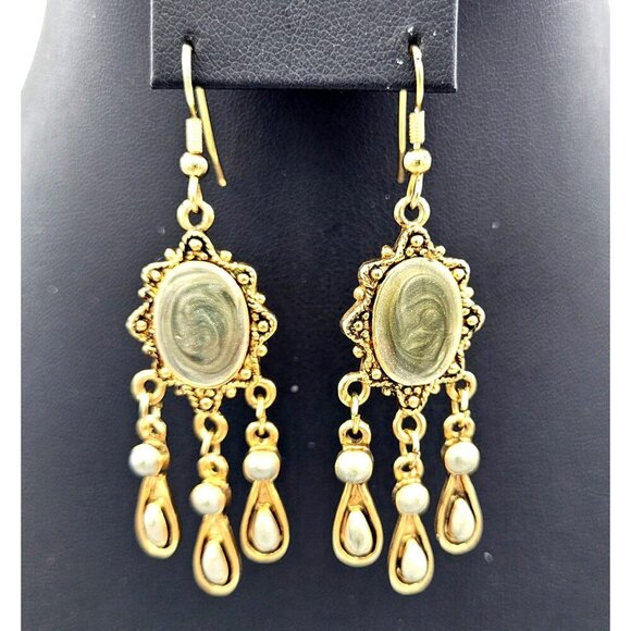 Unbranded Jewelry - Vintage Light Green Aventurine Gold-Tone Dangle Earrings Teardrop Accents 2"